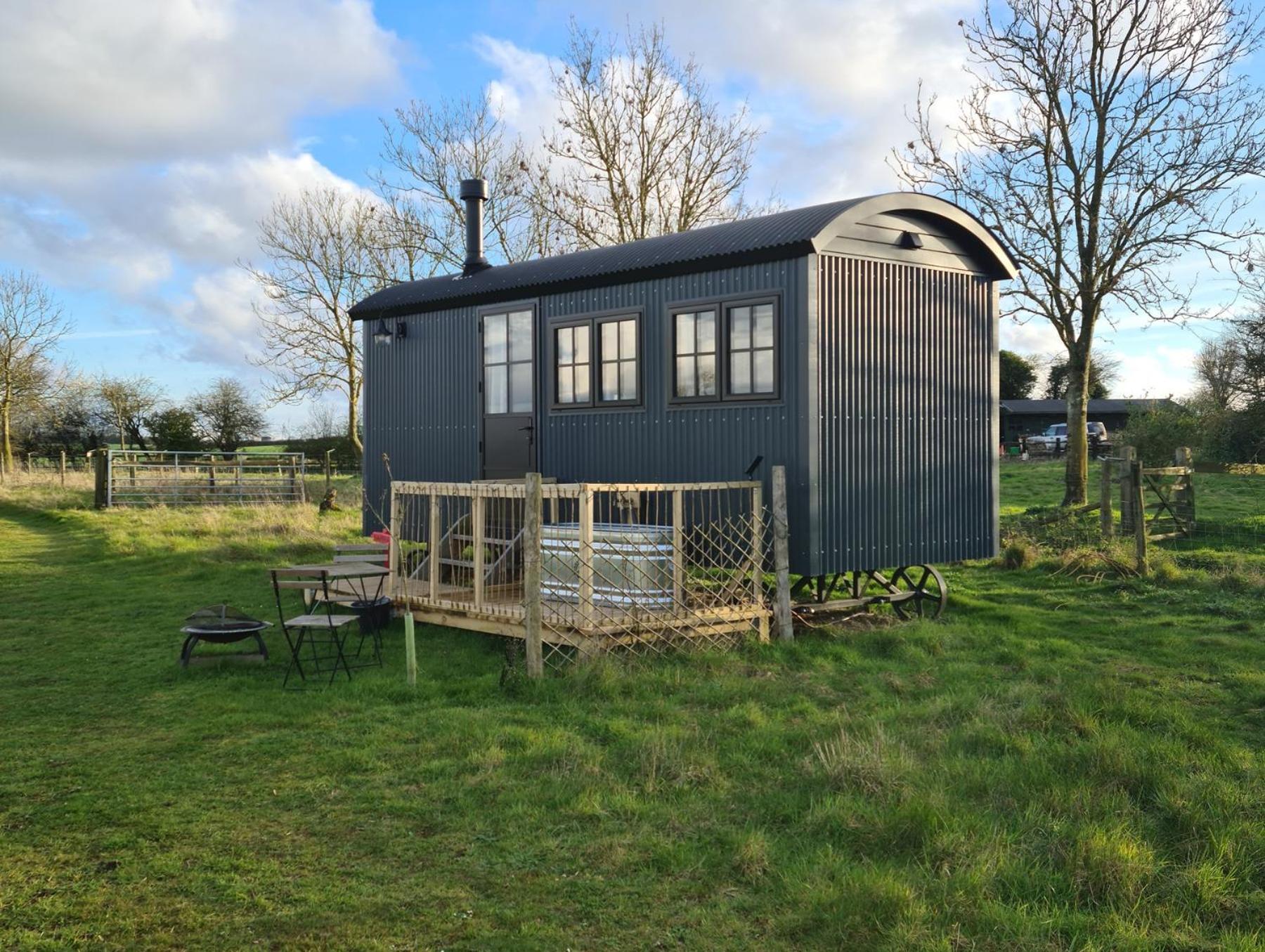 Milberry Green Meadows Warlingham Екстер'єр фото